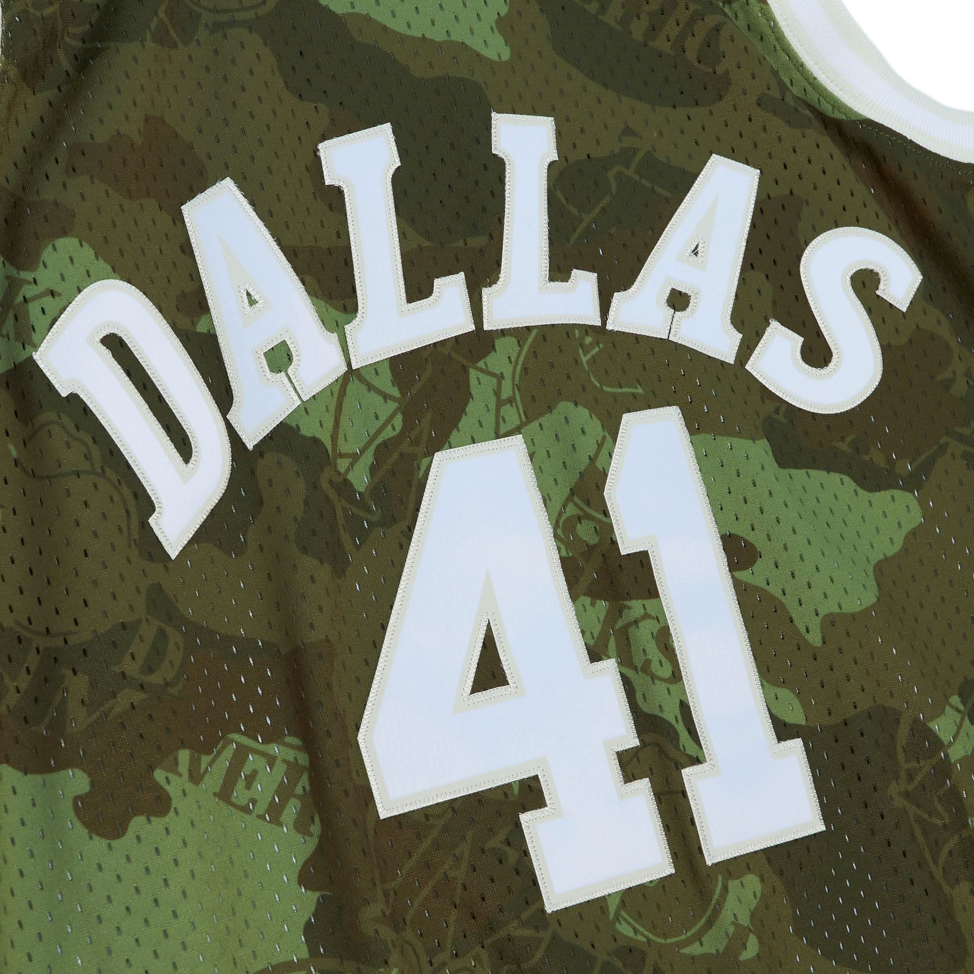 DALLAS MAVERICKS MITCHELL & NESS HARDWOOD CLASSIC CAMO JERSEY - Image 3